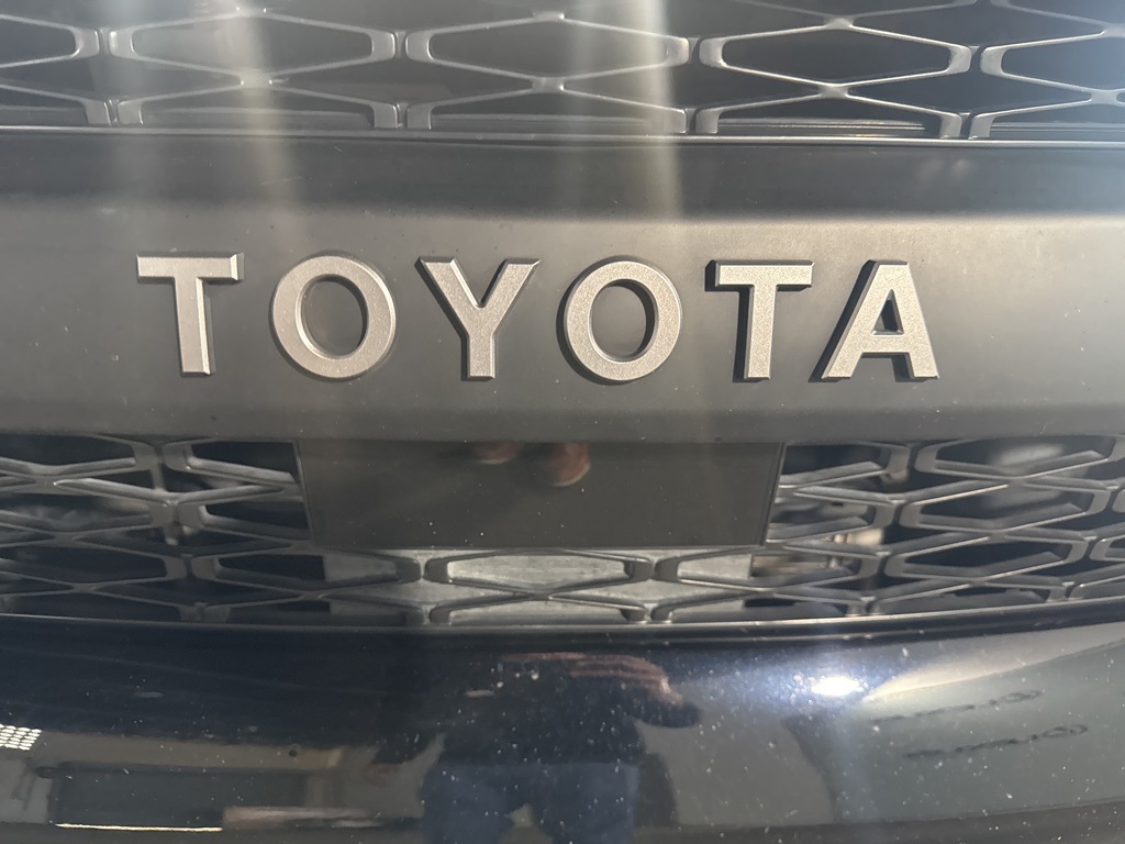 Thumbnail: 2020 Toyota 4Runner - 25