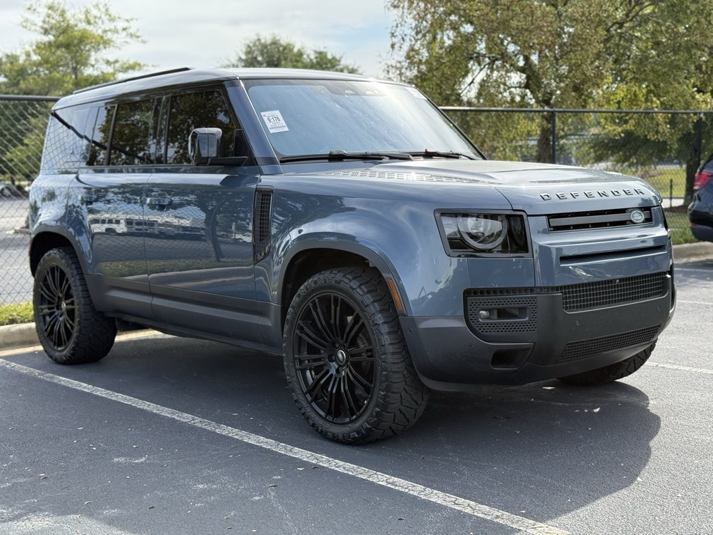 2020 Land Rover Defender 110 SE photo 2