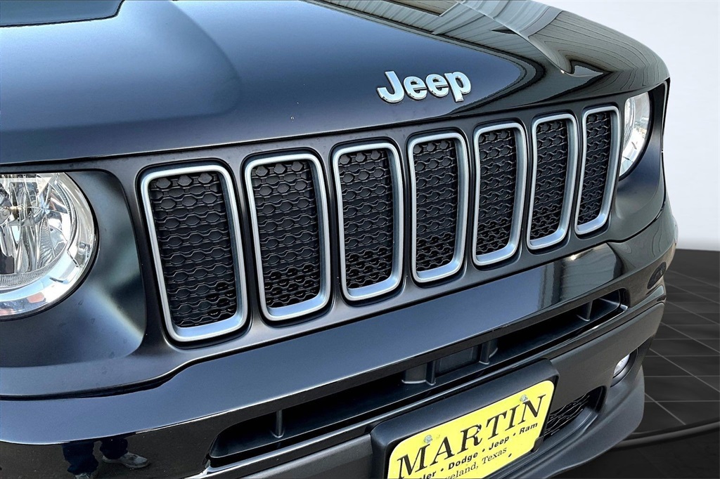 2023 Jeep Renegade Latitude Black at Victoria Chrysler Dodge Jeep Ram