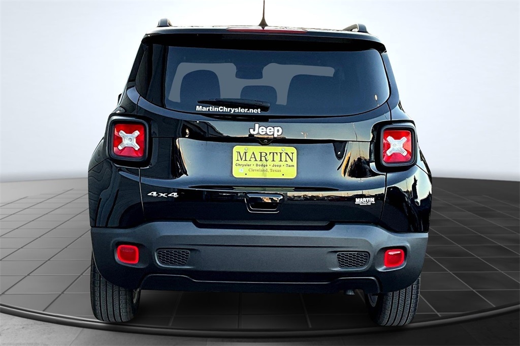 2023 Jeep Renegade Latitude Black at Victoria Chrysler Dodge Jeep Ram