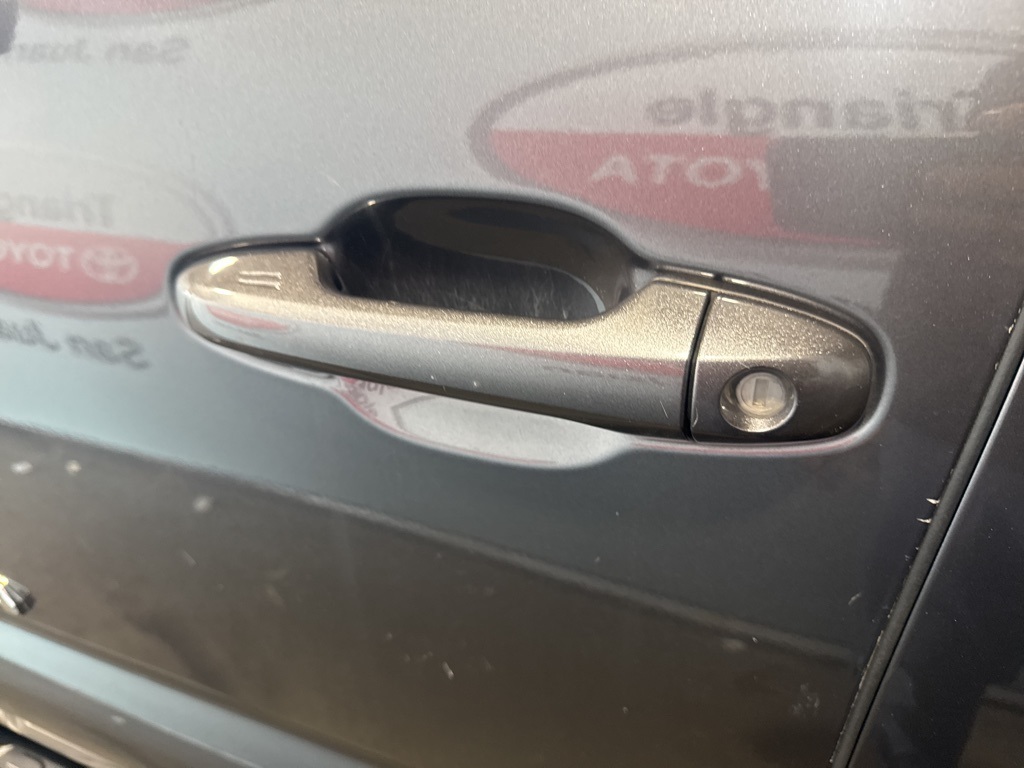 Thumbnail: 2021 Toyota Tacoma - 17