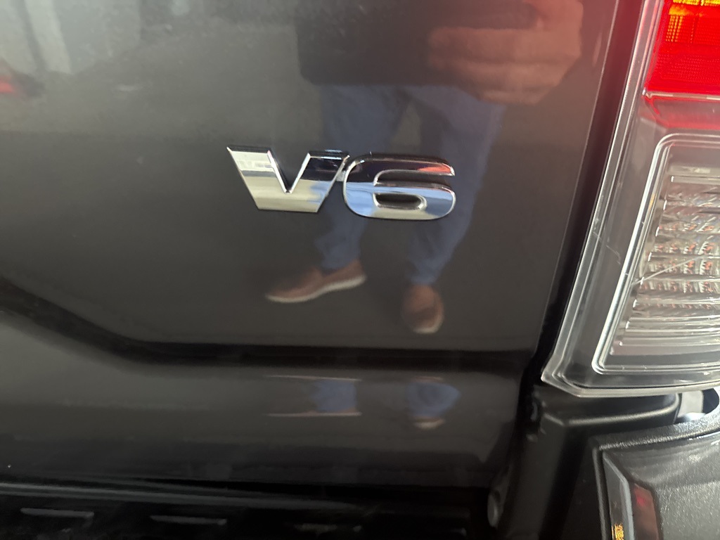 Thumbnail: 2021 Toyota Tacoma - 21