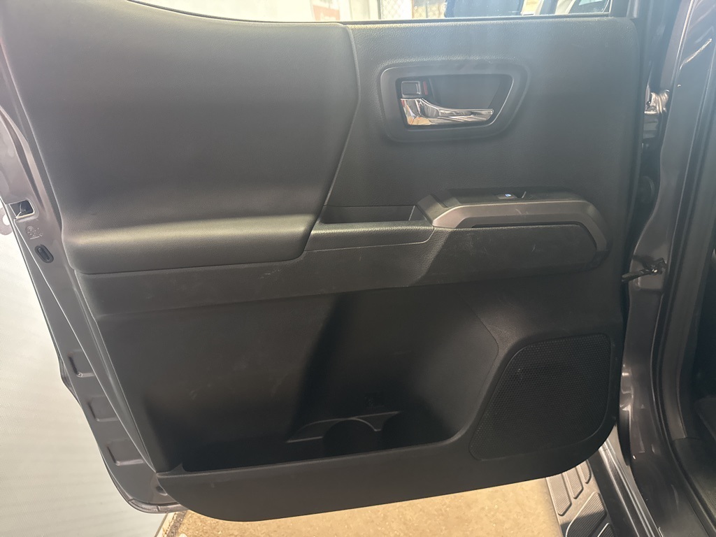 Thumbnail: 2021 Toyota Tacoma - 27