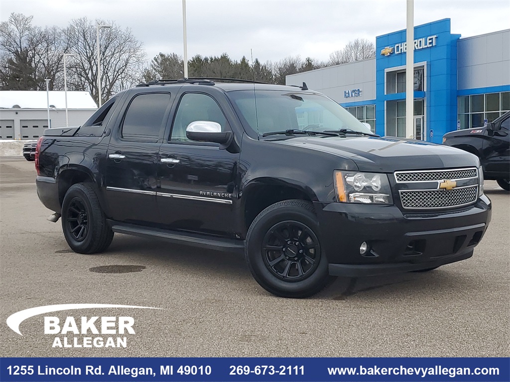2013 Chevrolet Avalanche LTZ Black Diamond Edition 4WD
