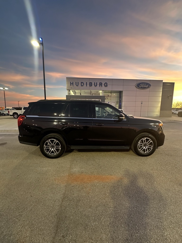 2025 Ford Expedition Active RWD