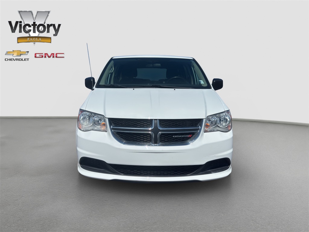 Used 2016 Dodge Grand Caravan SE with VIN 2C4RDGBG2GR143692 for sale in Kansas City