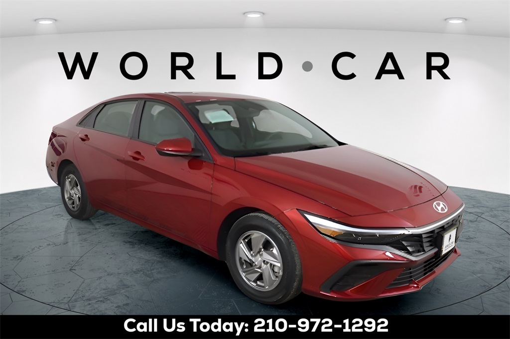 2025 Hyundai Elantra SE FWD