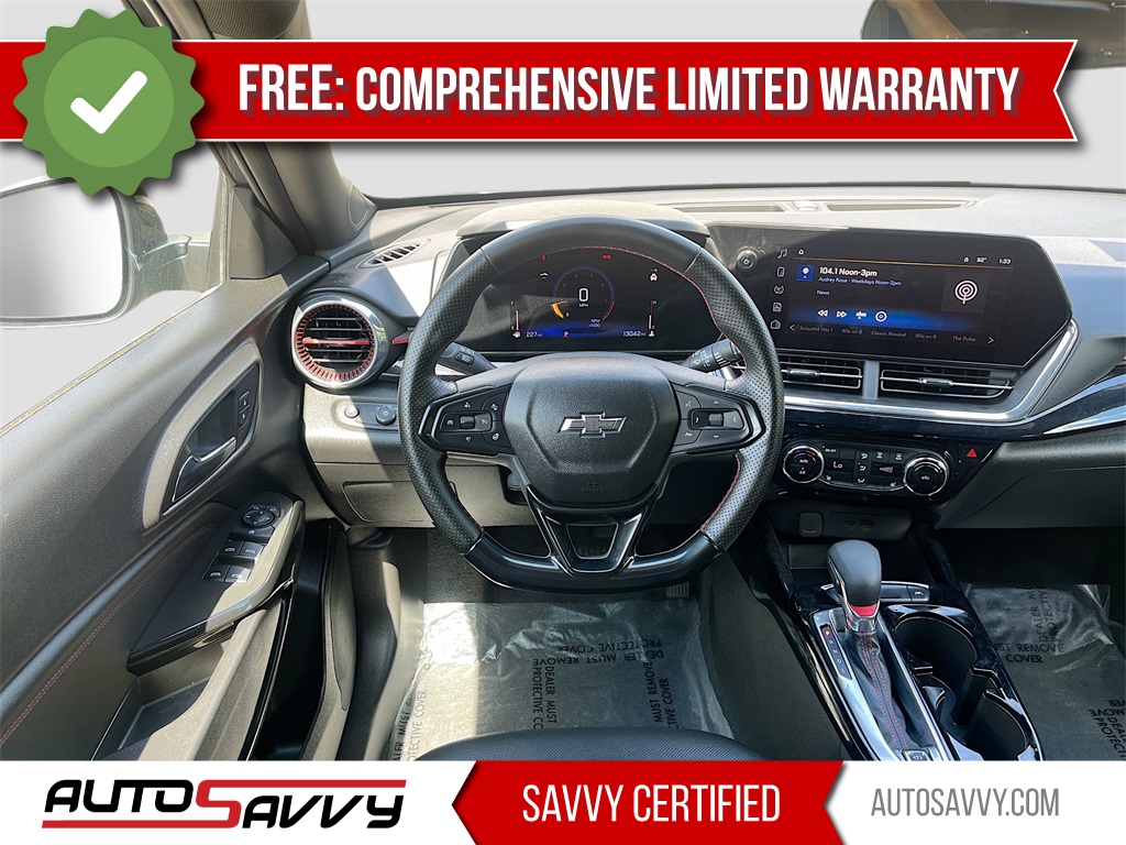 2025 Chevrolet Trax 2RS Black at Don Davis Chevrolet GMC