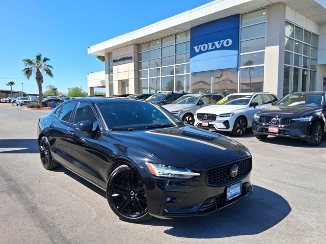 2023 Volvo S60 B5 Plus Black Edition FWD