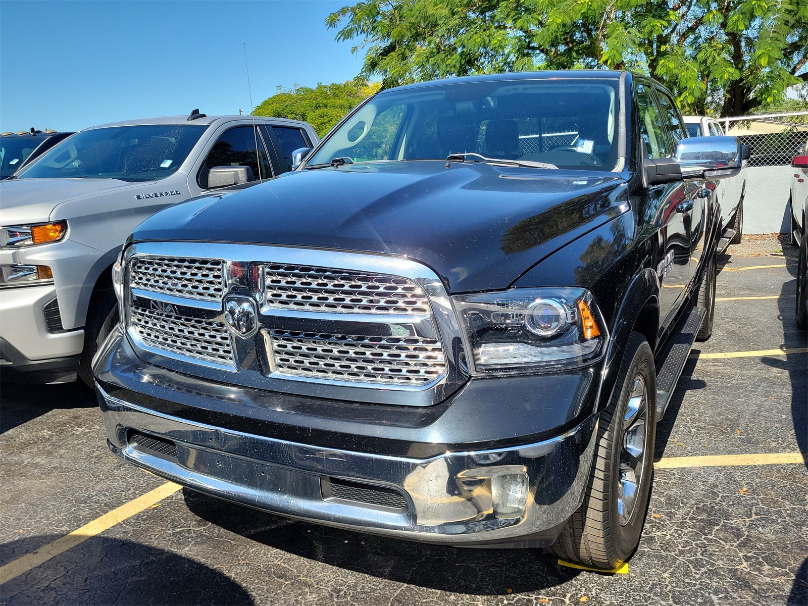 2013 RAM 1500 Laramie Crew Cab 4WD