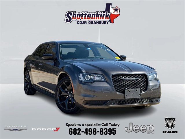 2023 Chrysler 300 Touring RWD
