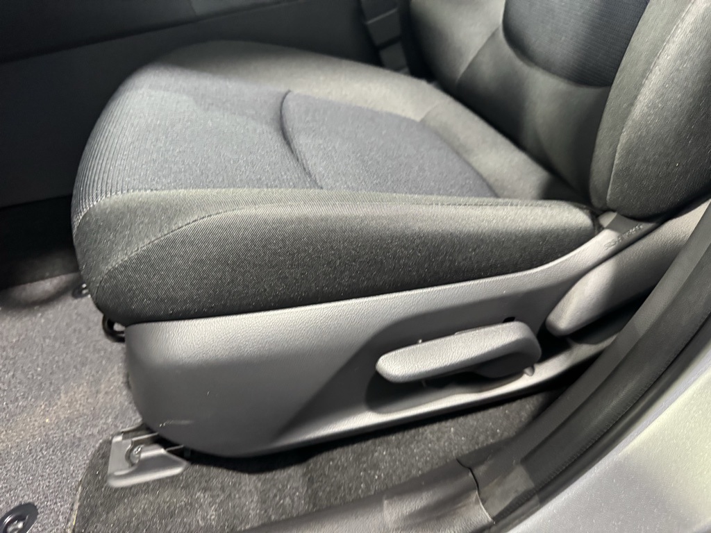 Thumbnail: 2025 Toyota RAV4 - 30