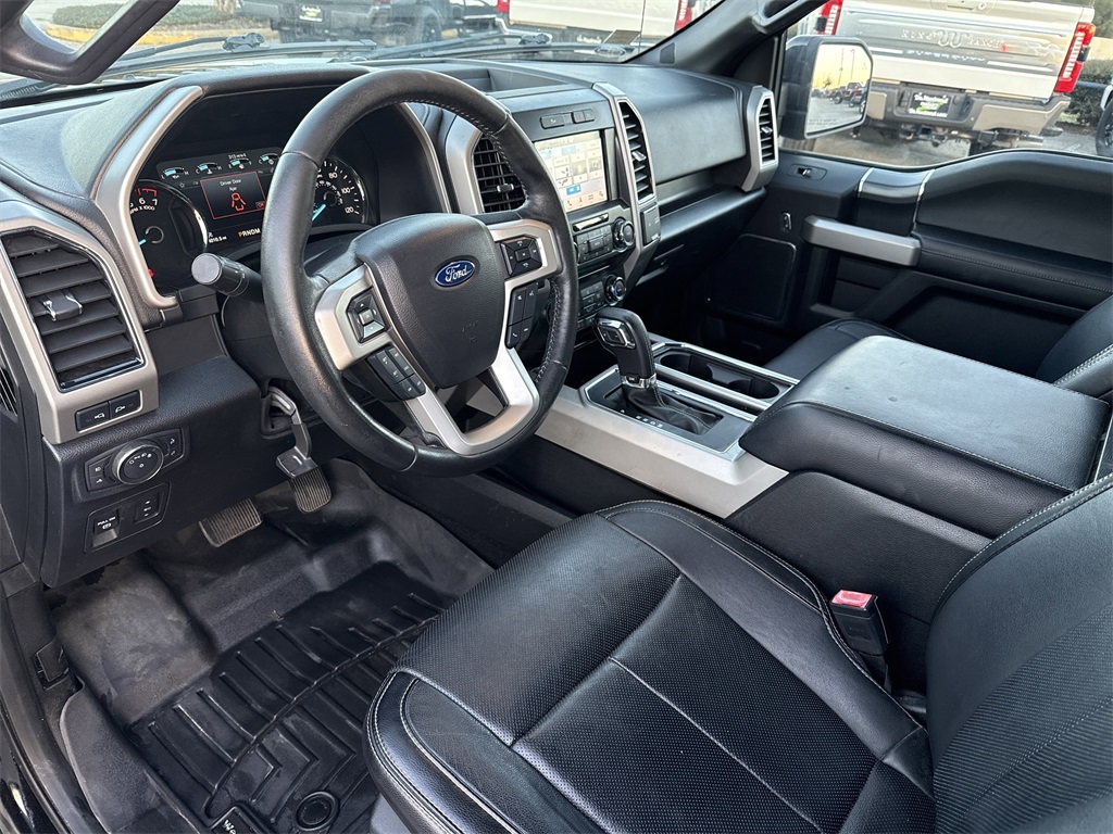 2018 Ford F-150 Lariat - 11