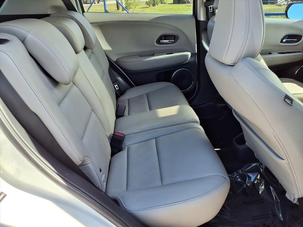 2019 Honda HR-V EX-L White at AutoSavvy Houston Southwest