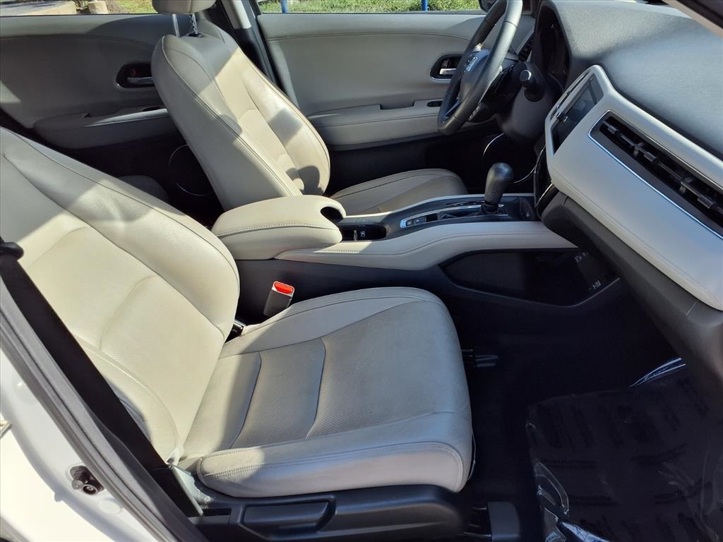 2019 Honda HR-V EX-L White at AutoSavvy Houston Southwest