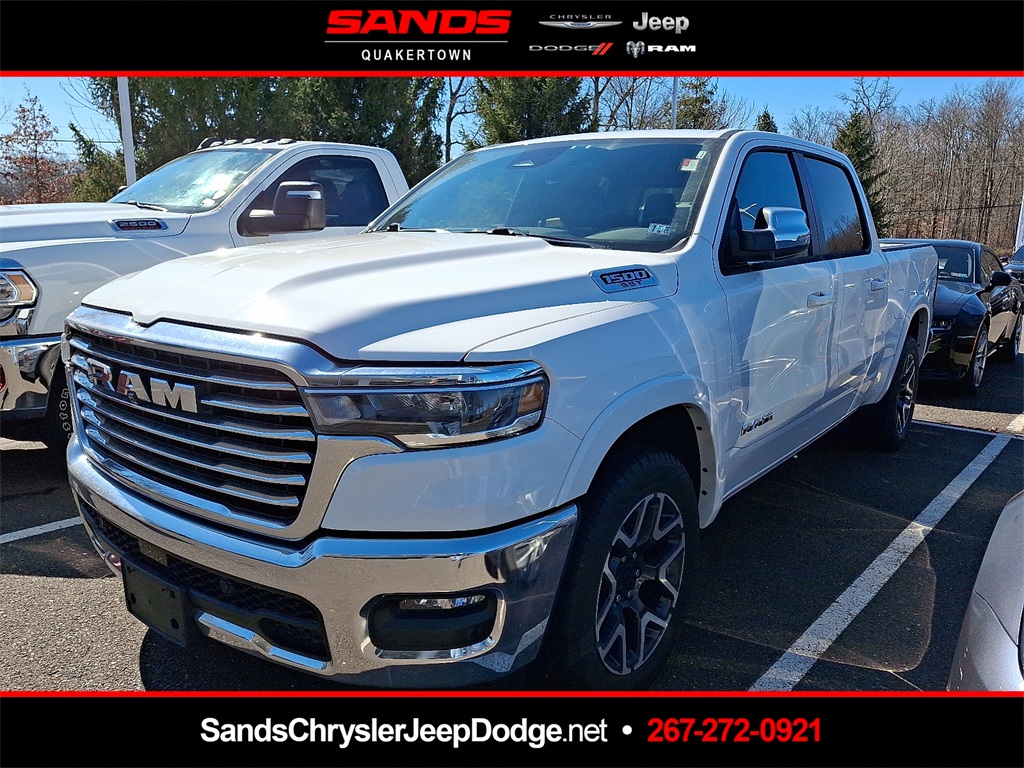 2025 RAM 1500 Laramie Crew Cab 4WD