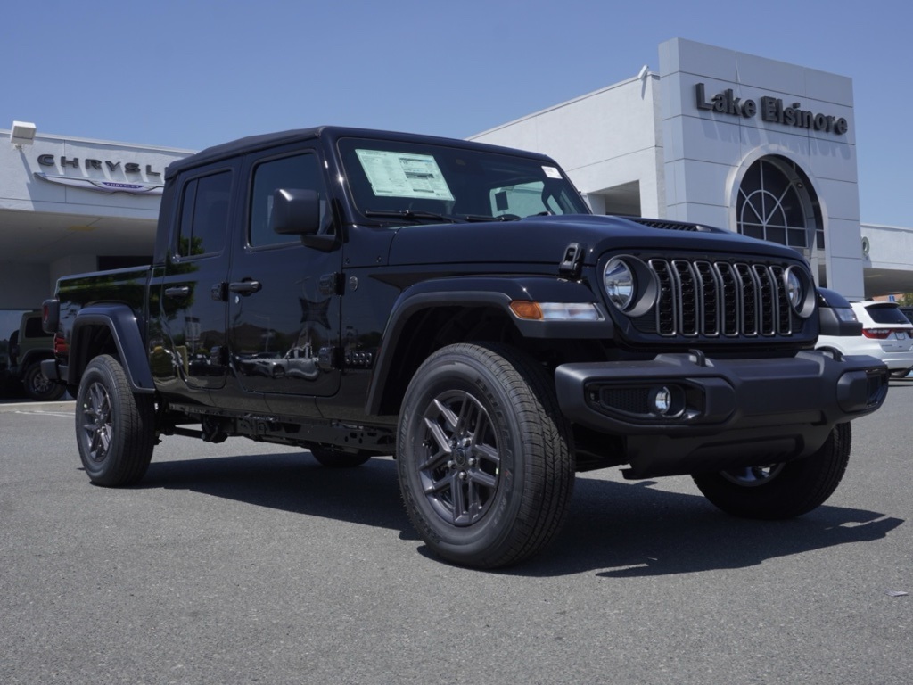 2025 Jeep Gladiator Sport