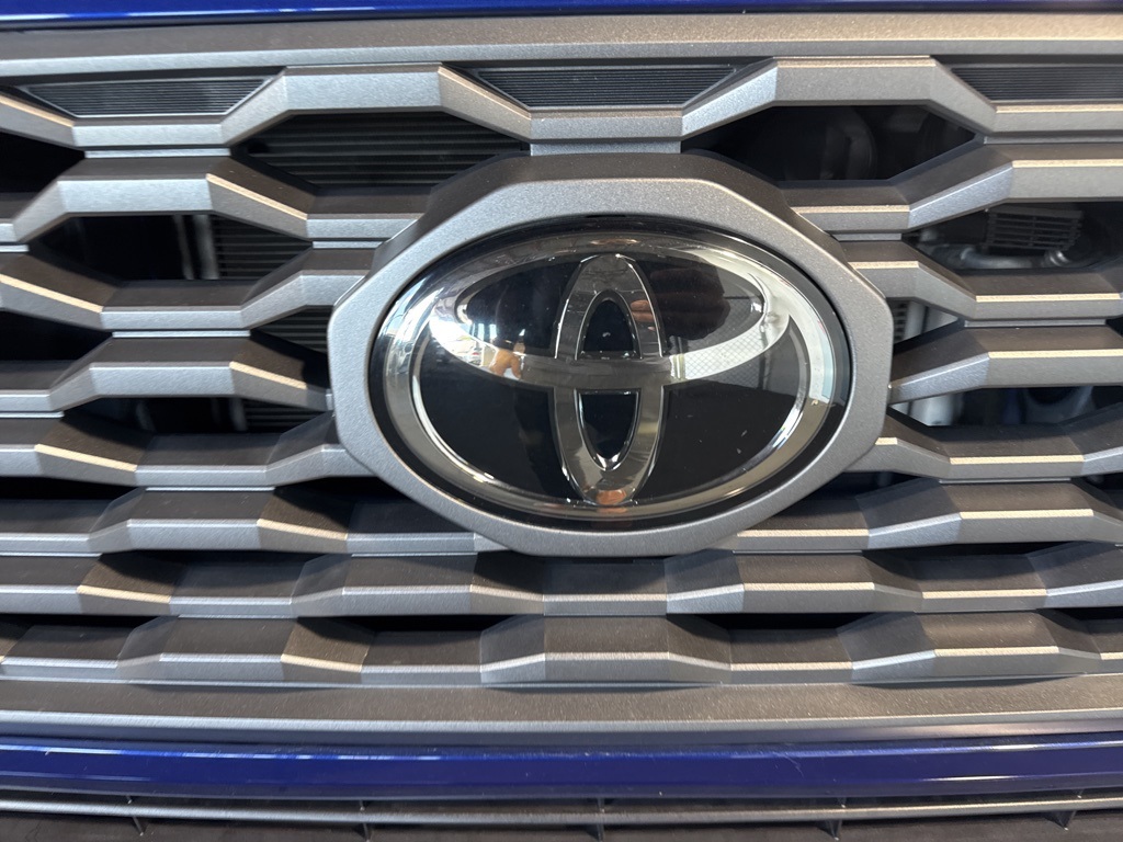 Thumbnail: 2023 Toyota Tacoma - 16