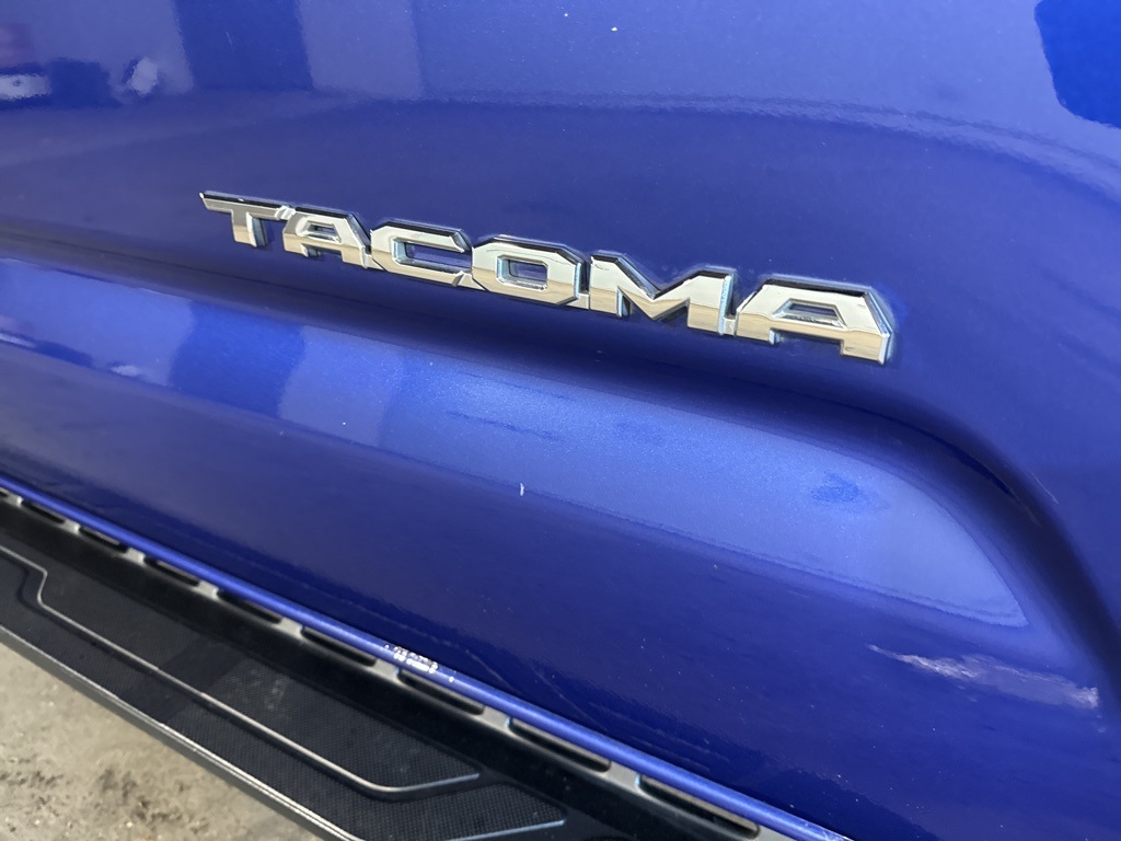 Thumbnail: 2023 Toyota Tacoma - 9