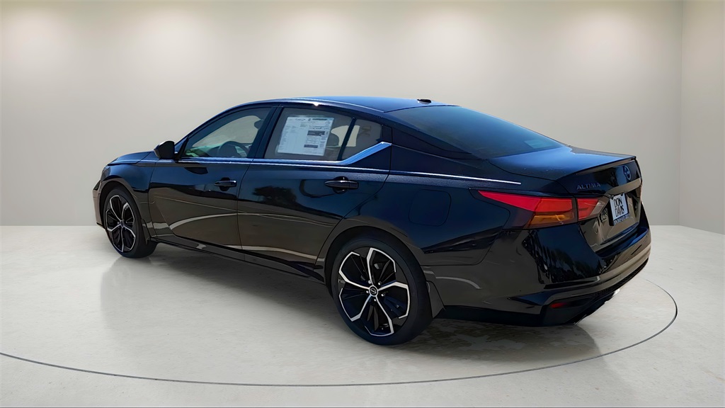 2025 Nissan Altima