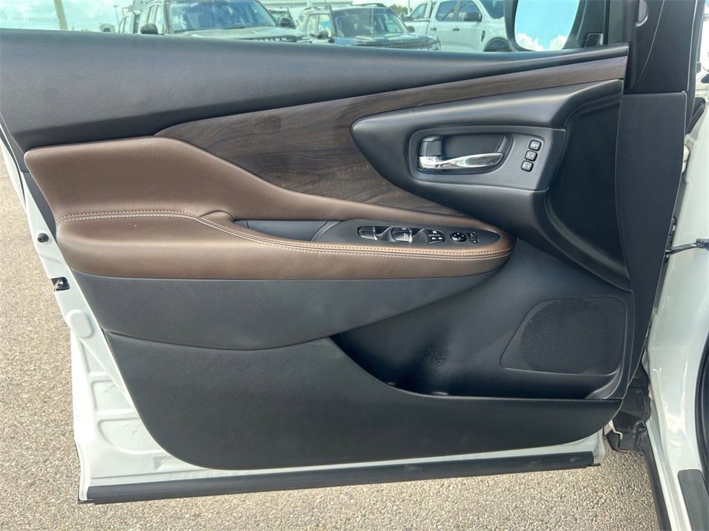 Used Car 2022 Nissan Murano  Platinum For Sale Under $30,000 In Floresville, Texas