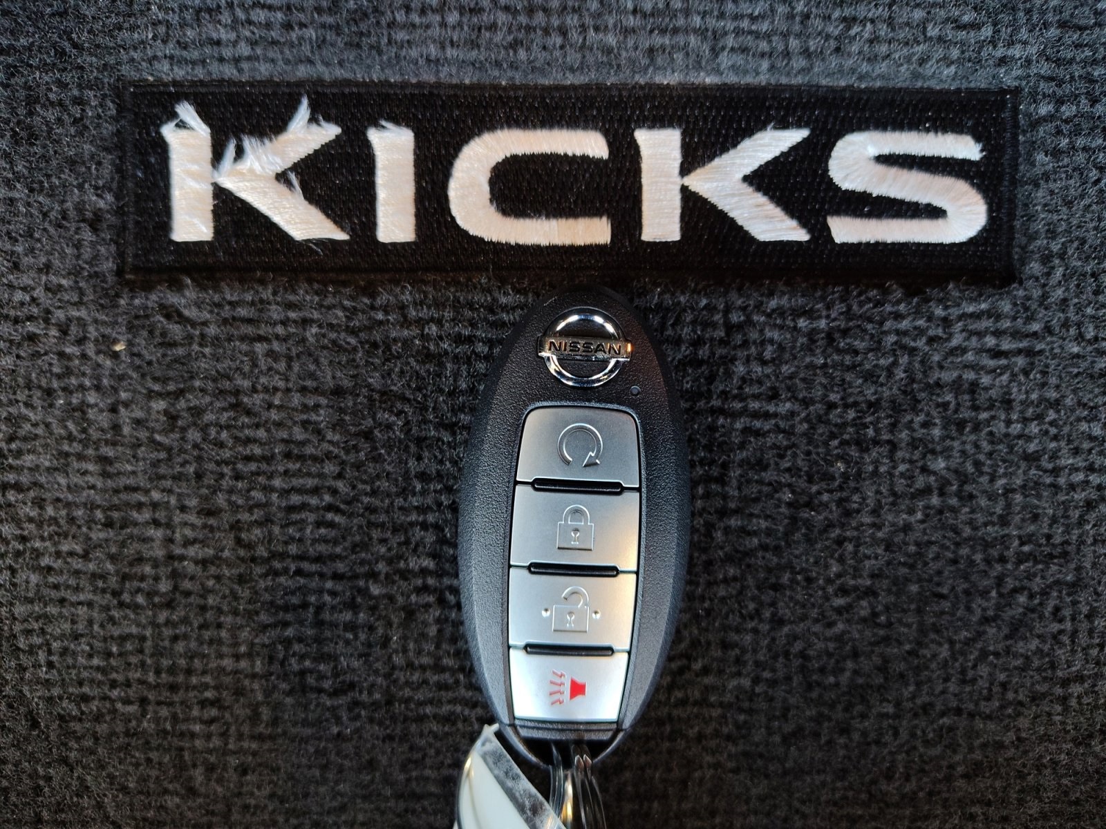 Used Car 2021 Nissan Kicks  Sr For Sale Under $20,000 In San Antonio, Texas