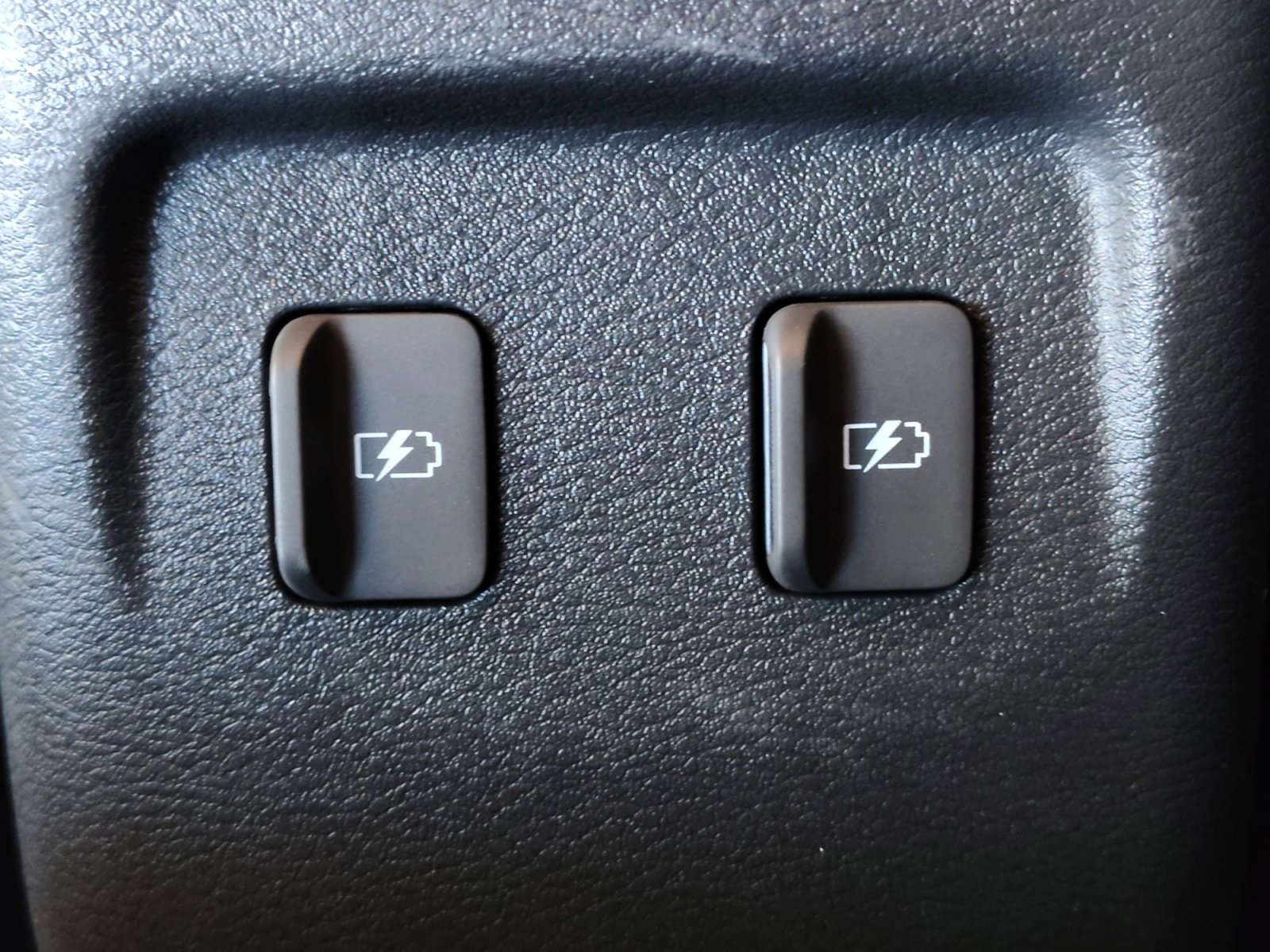 Used Car 2021 Nissan Kicks  Sr For Sale Under $20,000 In San Antonio, Texas