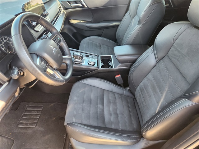 2023 Mitsubishi Outlander SE Black at Emmons Autoplex