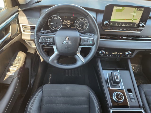 2023 Mitsubishi Outlander SE Black at Emmons Autoplex