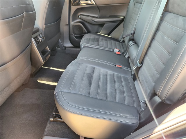 2023 Mitsubishi Outlander SE Black at Emmons Autoplex