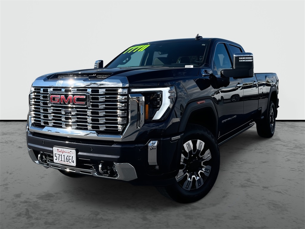 2025 GMC Sierra 2500HD Denali Crew Cab 4WD