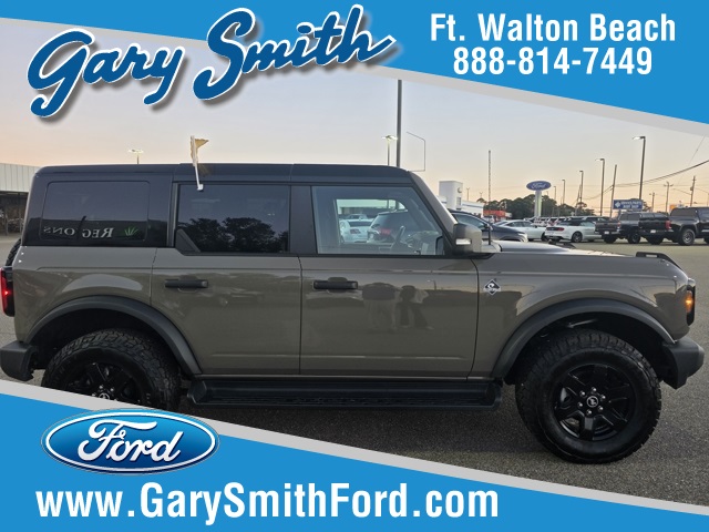 2025 Ford Bronco 4-Door Outer Banks's photo