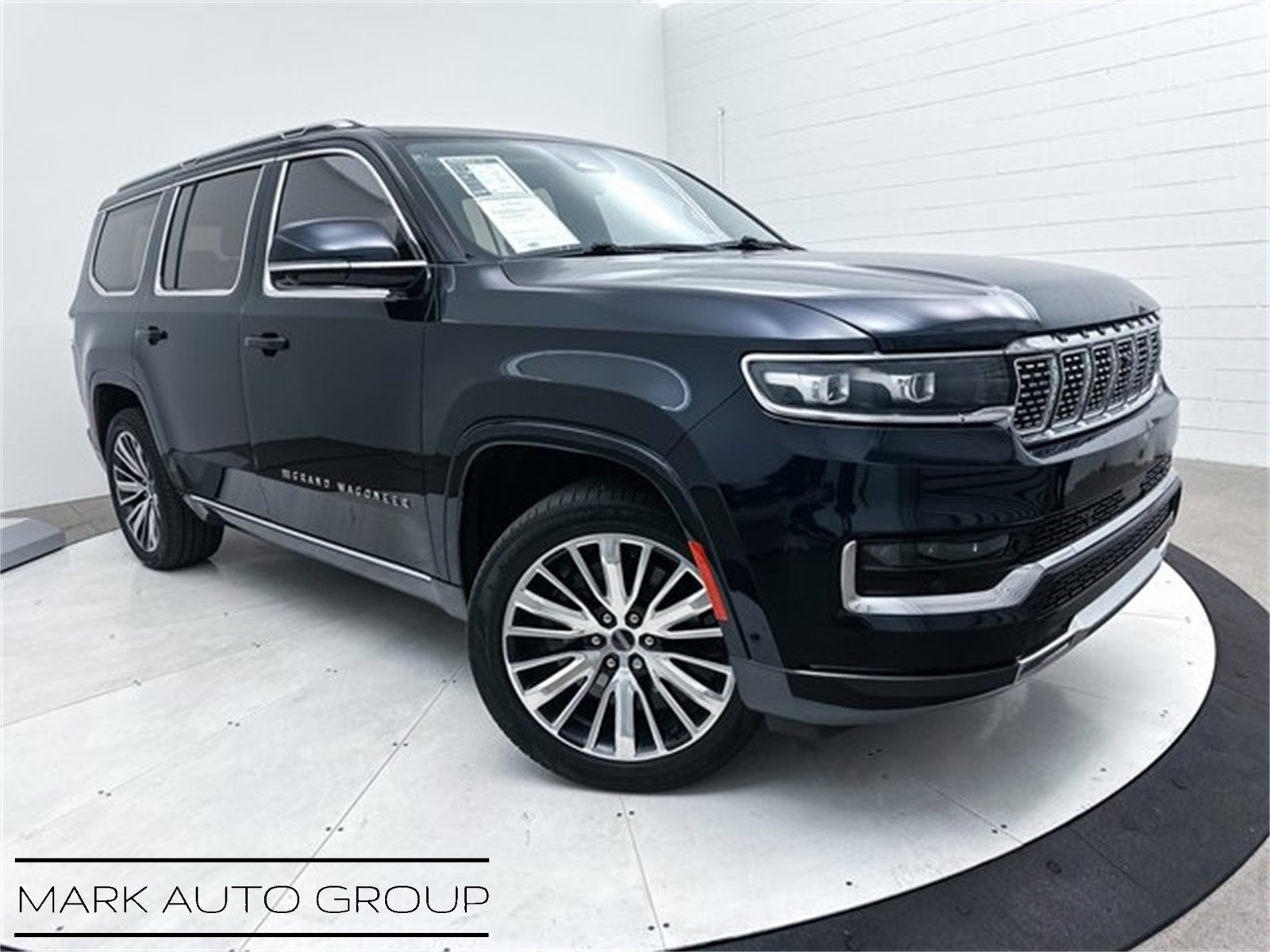 2022 Jeep Grand Wagoneer Series III