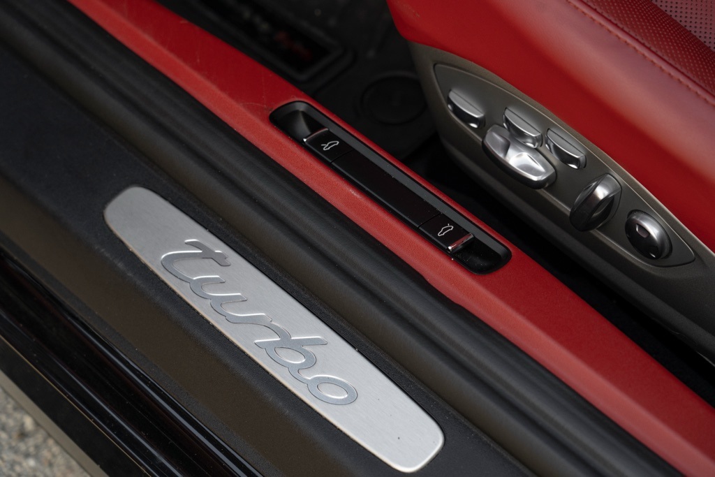 2015 Porsche 911 Turbo - Photo 11