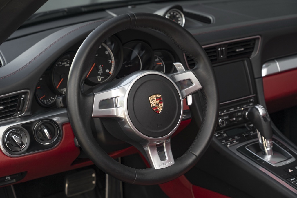 2015 Porsche 911 Turbo - Photo 16