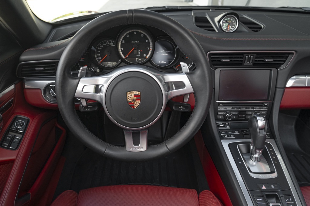2015 Porsche 911 Turbo - Photo 21