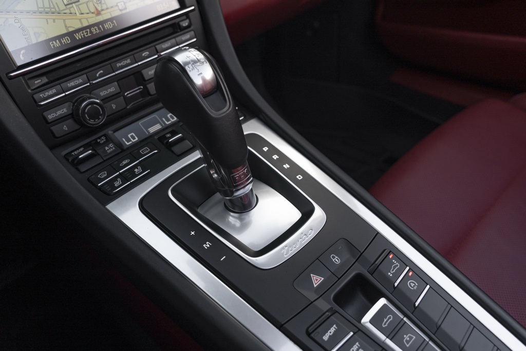 2015 Porsche 911 Turbo - Photo 27