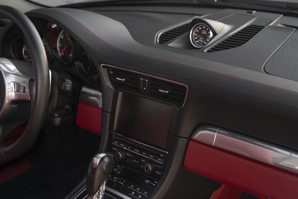 2015 Porsche 911 Turbo - Photo 30