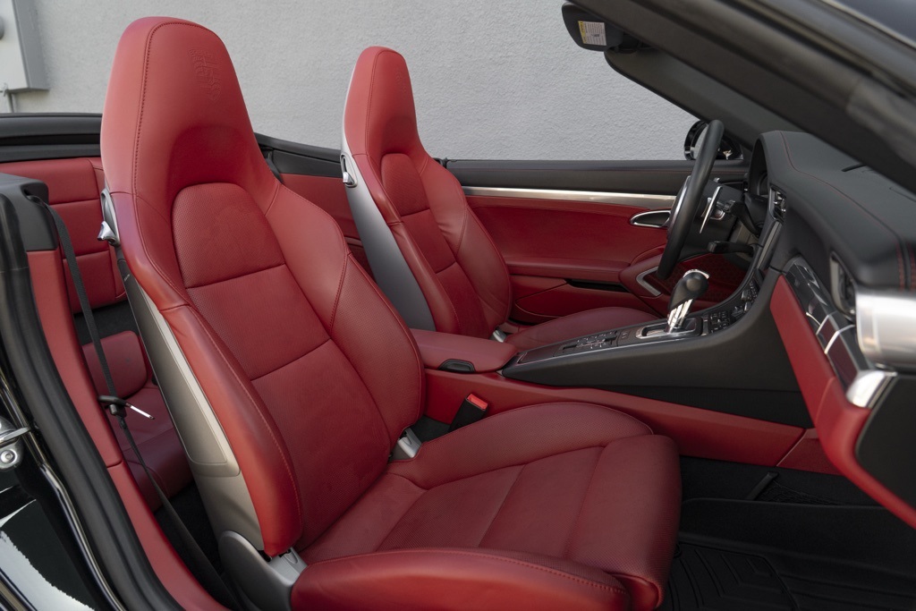 2015 Porsche 911 Turbo - Photo 35