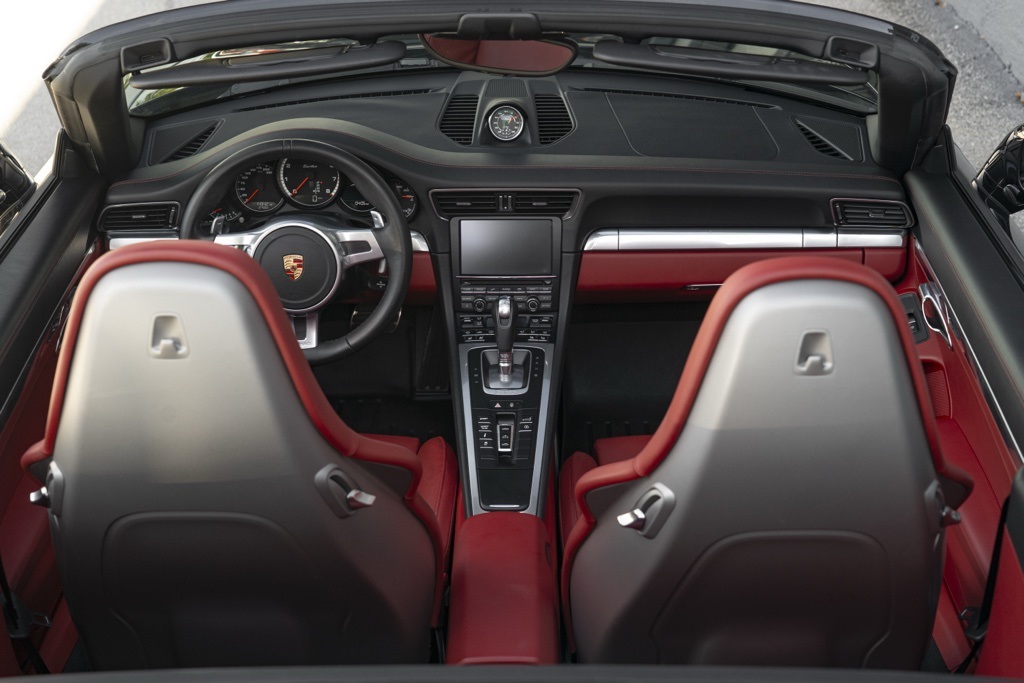 2015 Porsche 911 Turbo - Photo 44