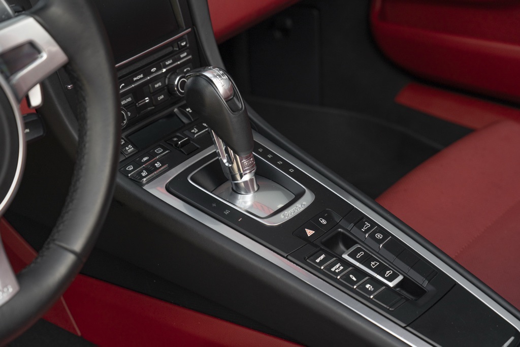 2015 Porsche 911 Turbo - Photo 45