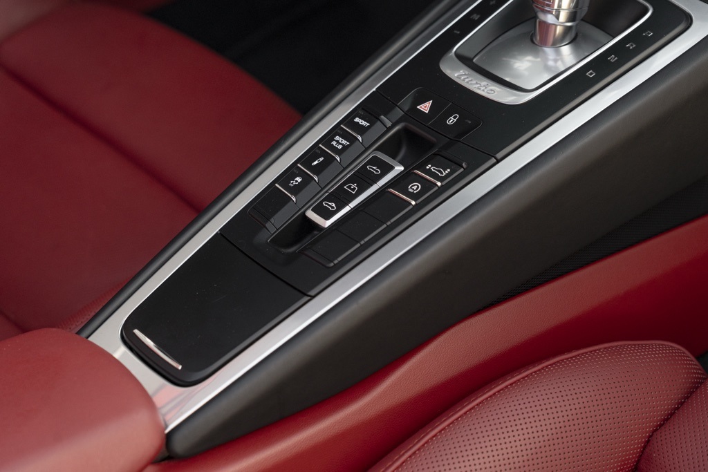 2015 Porsche 911 Turbo - Photo 46