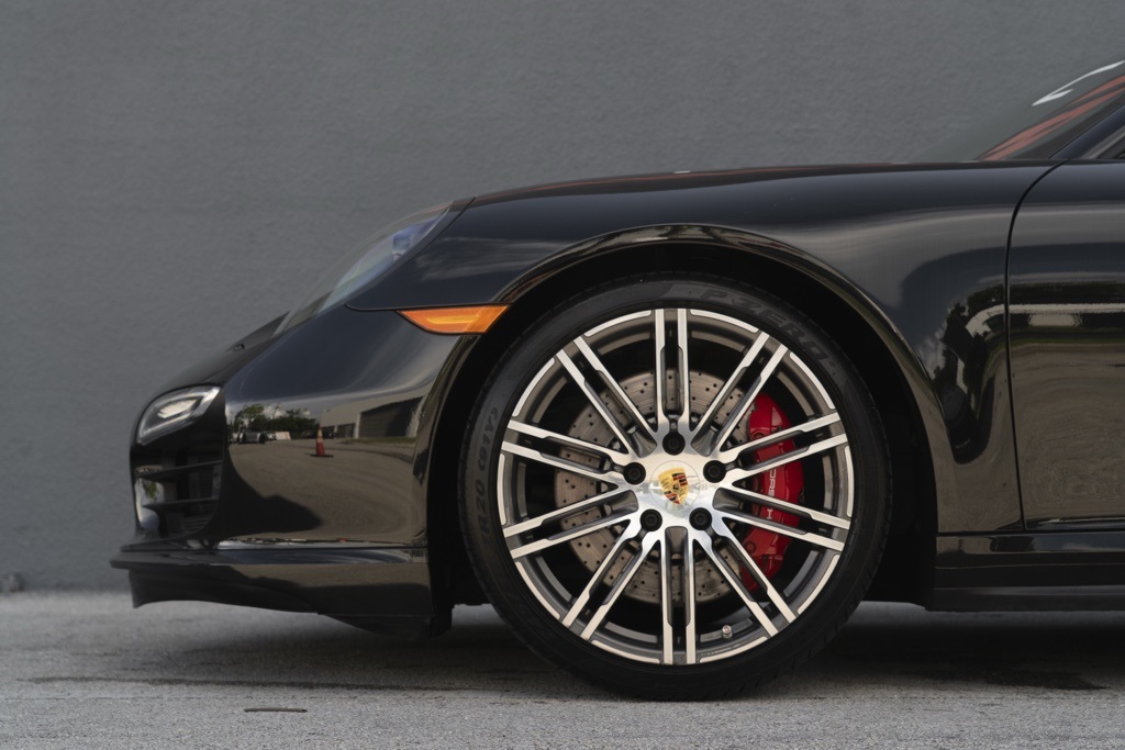 2015 Porsche 911 Turbo - Photo 55