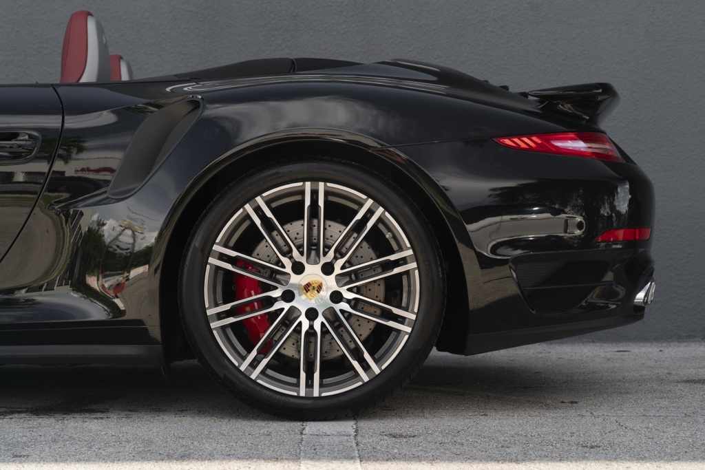 2015 Porsche 911 Turbo - Photo 56