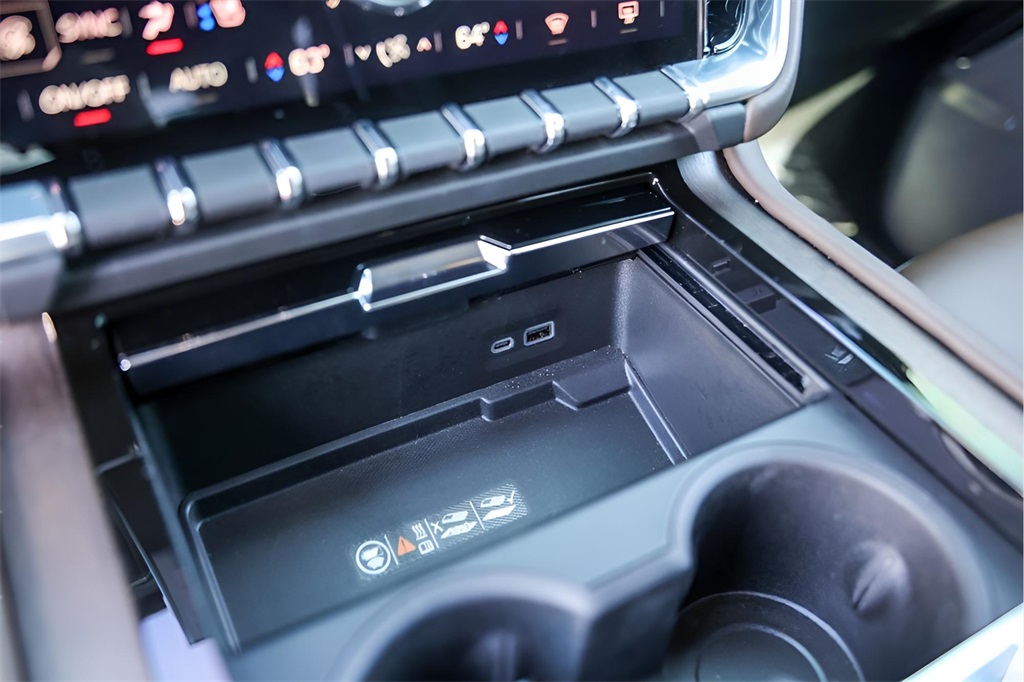 Used Car 2025 Gmc Yukon  Denali Ultimate For Sale Under $110,000 In Austin, Texas