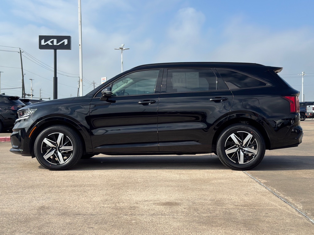 2022 Kia Sorento S - 11