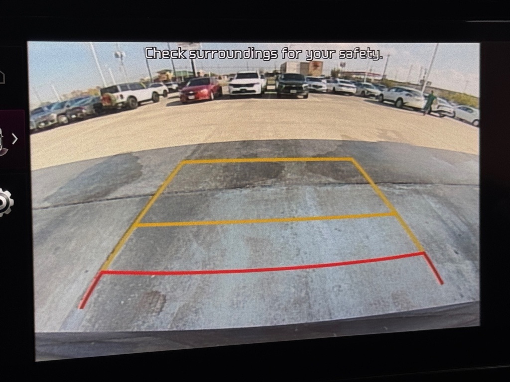 2022 Kia Sorento S - 5