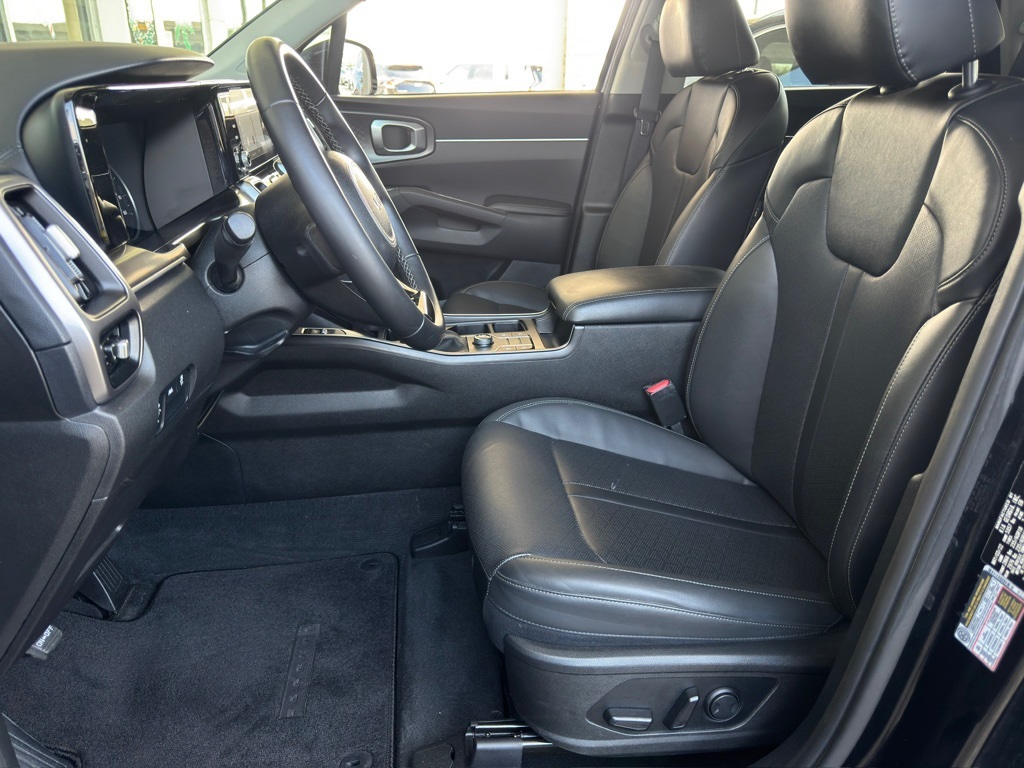 2022 Kia Sorento S - 8