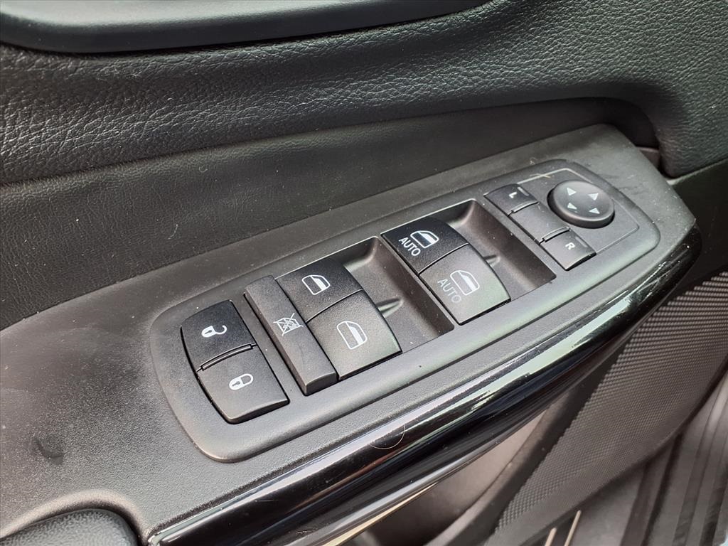 2019 Jeep Cherokee Altitude Gray at Bayshore Chrysler Jeep Dodge Ram