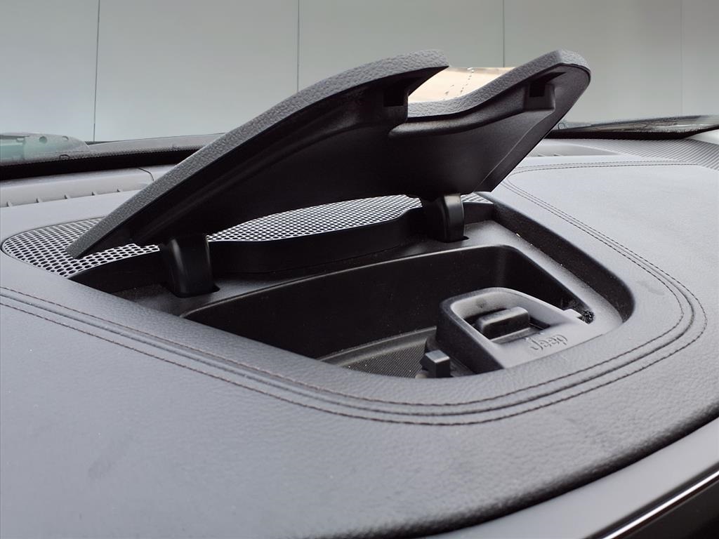 2019 Jeep Cherokee Altitude Gray at Bayshore Chrysler Jeep Dodge Ram